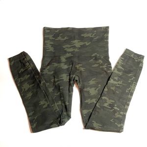 Spanx Look At Me Now Seamless Leggings Camo